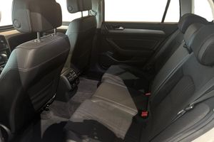 Volkswagen Passat bild 13
