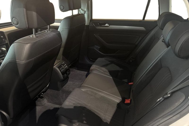 Volkswagen Passat bild 13
