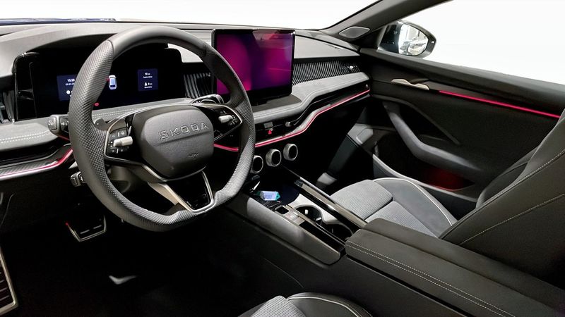 Skoda Superb bild 8
