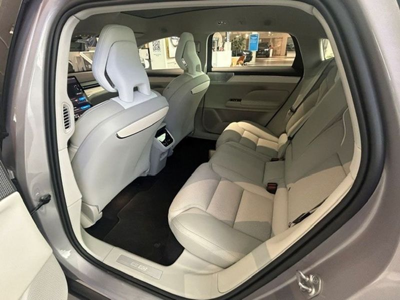 Volvo ES90 bild 7