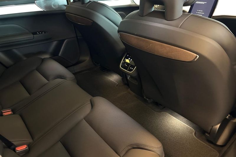 Volvo ES90 bild 10