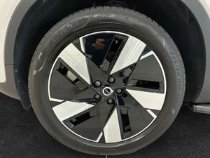 Volvo EX40 bild 10