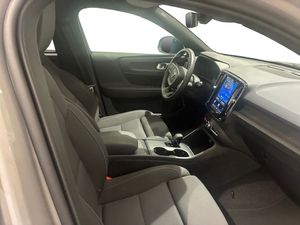 Volvo EX40 bild 5