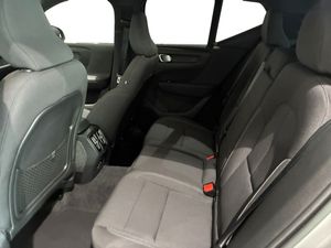 Volvo EX40 bild 7