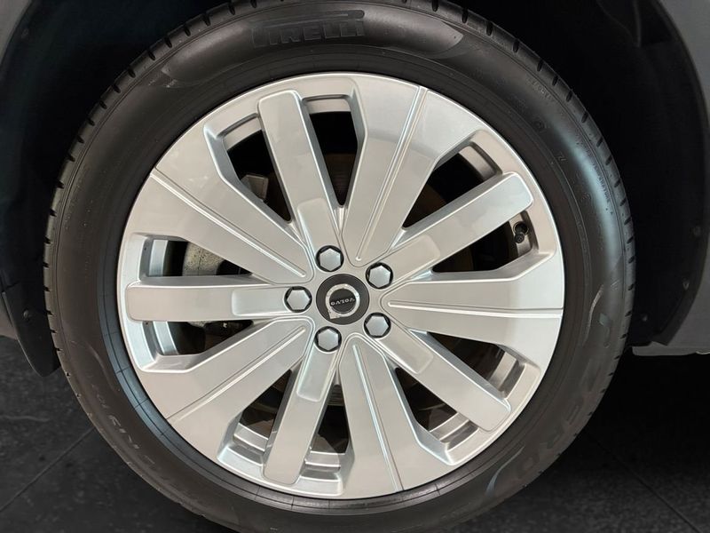 Volvo EX40 bild 9
