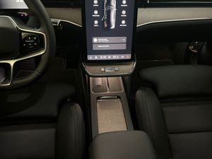 Volvo ES90 bild 13