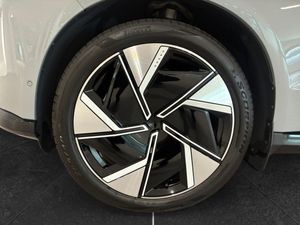Volvo EX90 bild 10