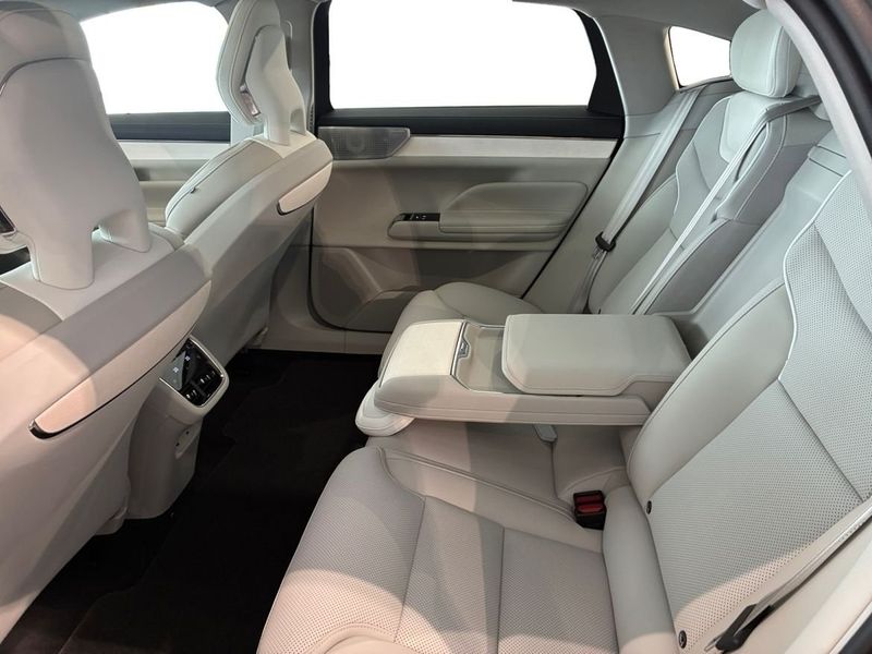 Volvo ES90 bild 6