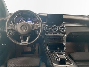 Mercedes GLC220 bild 8
