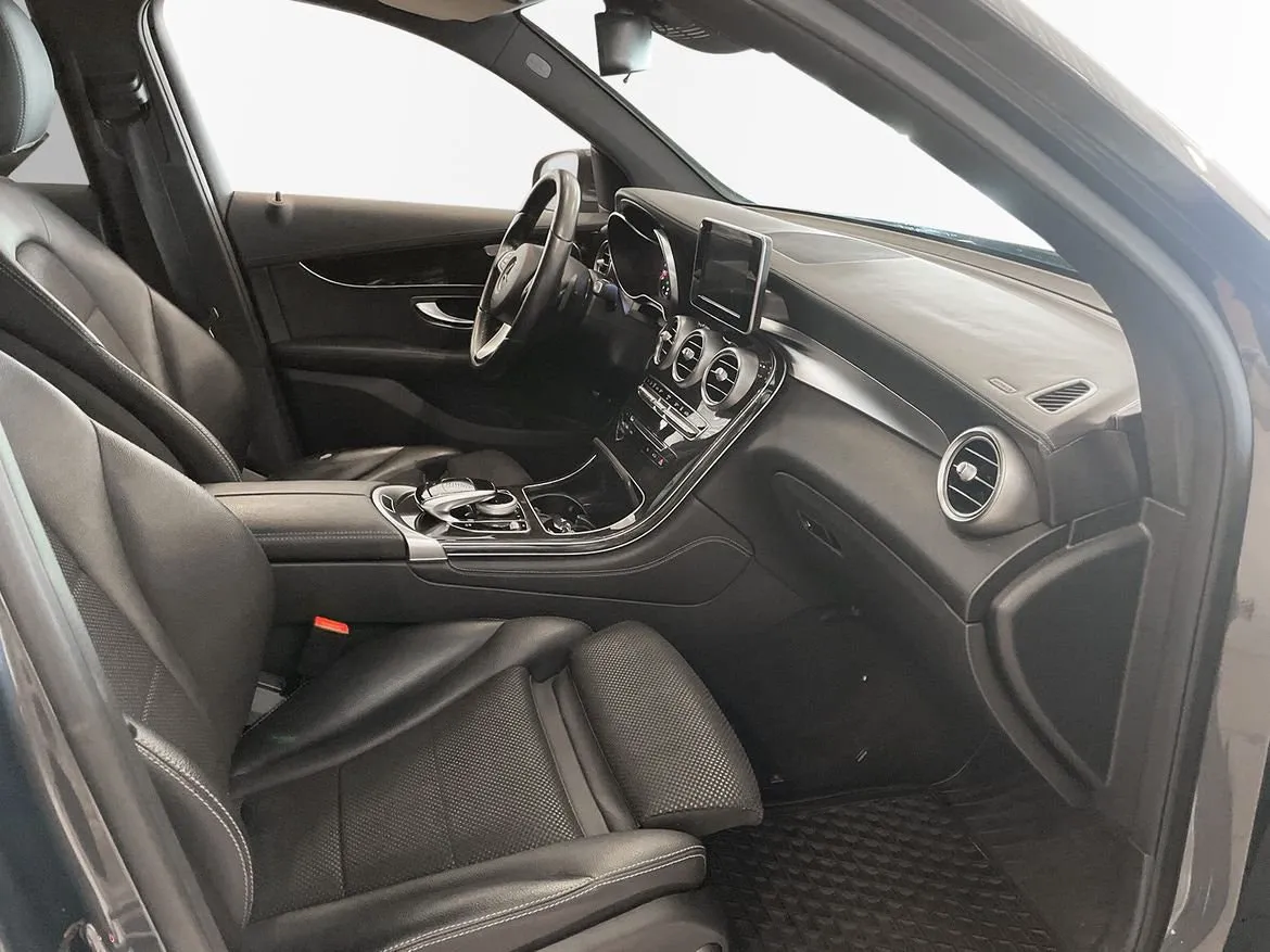 Mercedes GLC220 bild 6