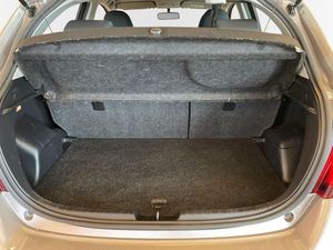 Toyota Yaris bild 10