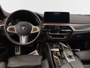 BMW 520 bild 8