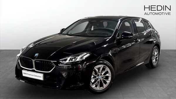 BMW 120 Active Edition inkl fria vinterhjul - 2026