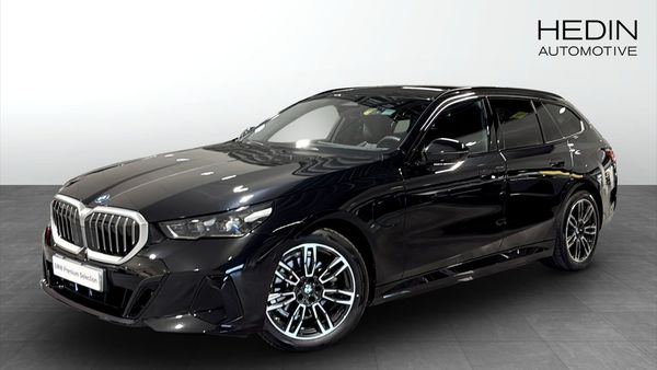 BMW 530 e xDrive Touring M sport / Rattvärme / Dragkrok - 2026