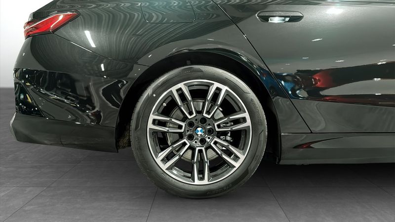 BMW 530 bild 9