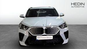 BMW iX2 bild 8