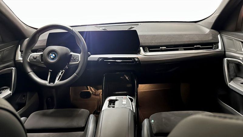 BMW iX2 bild 4