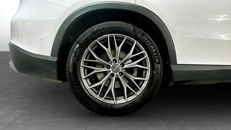 Mercedes GLC220 bild 9