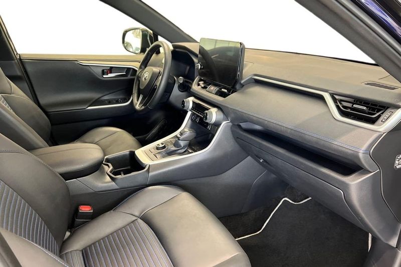 Toyota RAV4 bild 7