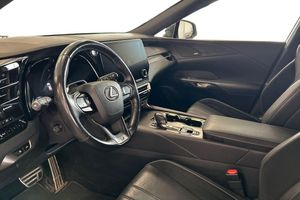 Lexus RX bild 15