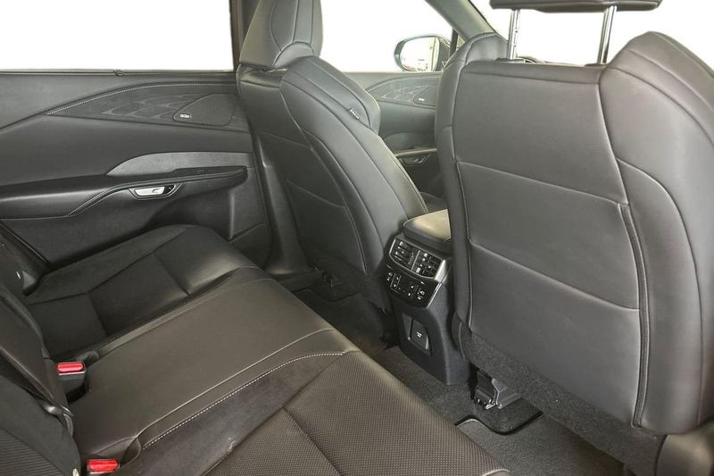 Lexus RX bild 10