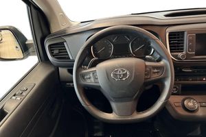 Toyota Proace bild 8
