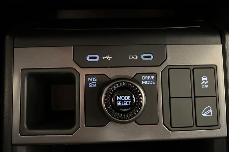 Toyota Hilux bild 23