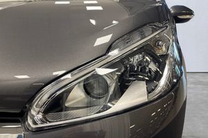 Peugeot 208 bild 19