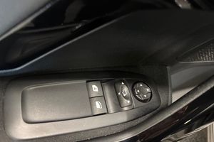 Peugeot 208 bild 21