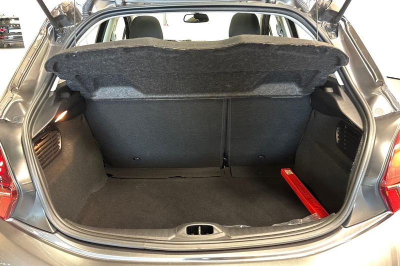 Peugeot 208 bild 13