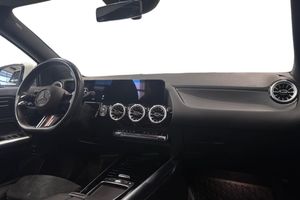 Mercedes GLA250+ bild 9
