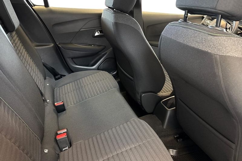 Peugeot 208 bild 11