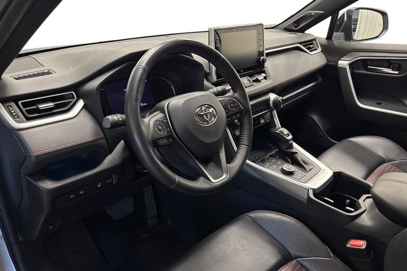 Toyota RAV4 bild 8