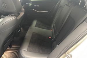 BMW 330 bild 12