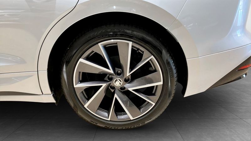 Skoda Enyaq bild 6