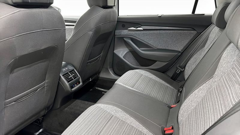 Skoda Superb bild 11