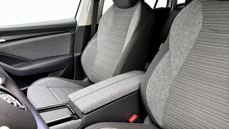 Skoda Superb bild 8