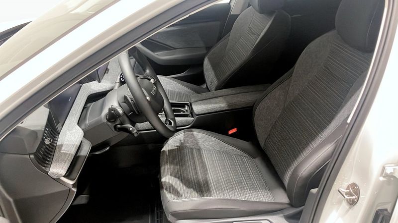 Skoda Superb bild 8