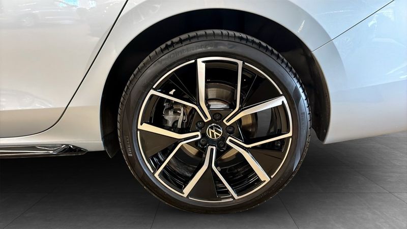 Volkswagen Passat bild 6