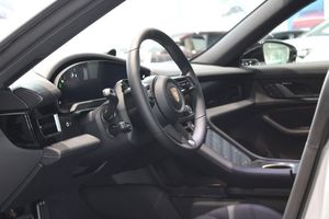 Porsche Taycan bild 3