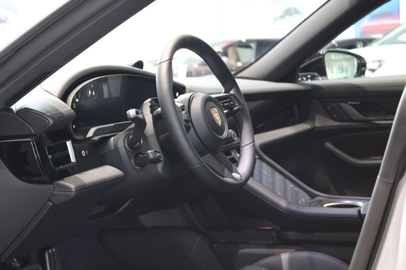 Porsche Taycan bild 3
