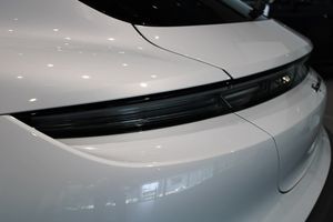 Porsche Taycan bild 16