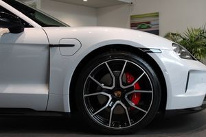 Porsche Taycan bild 8