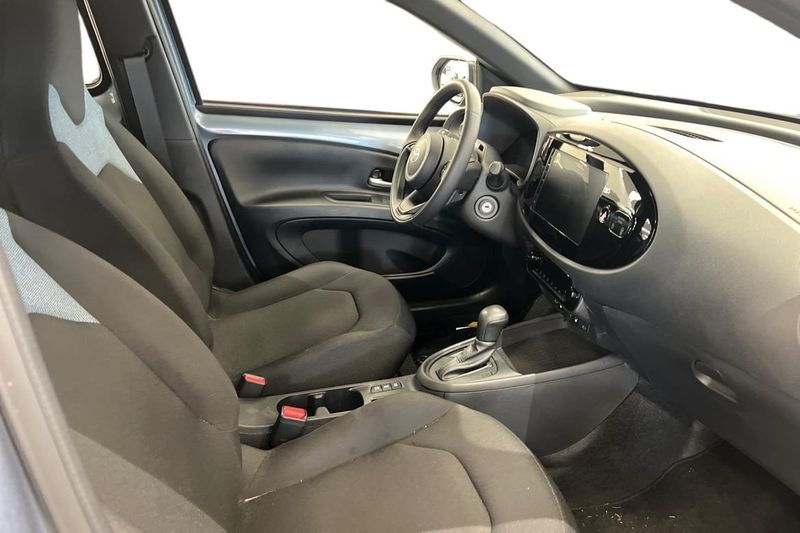 Toyota Aygo X bild 7