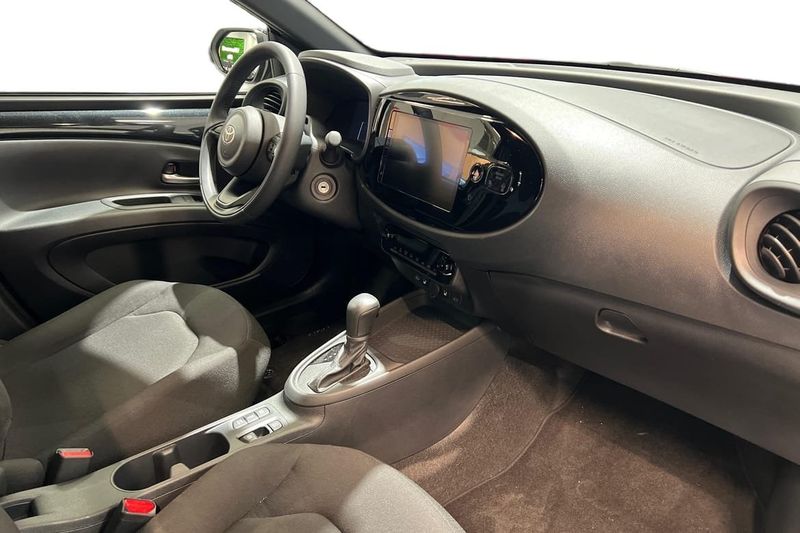 Toyota Aygo X bild 7