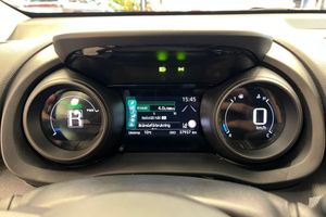 Toyota Yaris Cross bild 16