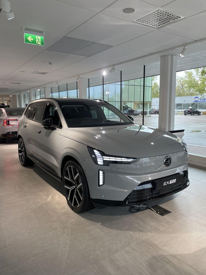 Volvo EX90