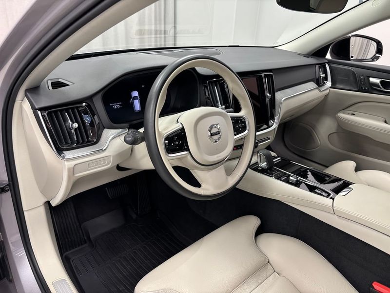 Volvo V60 bild 8