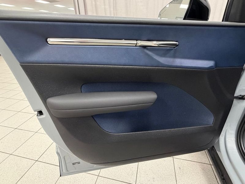Volvo EX30 bild 5