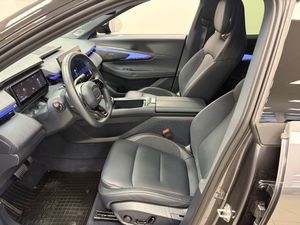 Lynk & Co 08 bild 8